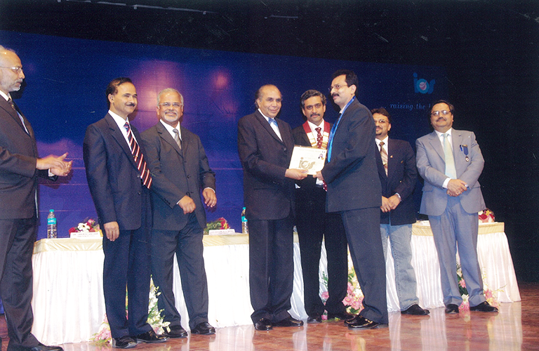 Dr Nikhil Vashi Clinical Innovations Award in 2008